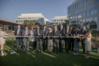 Dan D'Orazi, Breakthrough Properties; San Diego Mayor Todd Gloria; Kelly Farrell; Pfizer, Pradeep Khosla, Ph.D., UCSD Chancellor; Brent Gaylord, Becton Dickinson; Dr. Rebecka Belldegrun, Bellco Capital; Dr. Arie Belldegrun, Bellco Capital; John Kessler, Mitsui Fudosan America, Inc. (MFA); Rob Speyer, Tishman Speyer; Susie Harborth, Breakthrough Properties; Takeyoshi Sugimoto, Mitsui Fudosan America, Inc. (MFA); Dan Belldegrun, Breakthrough Properties (Credit: @caliviewfinders) Dan D'Orazi, Breakthrough Properties; San Diego Mayor Todd Gloria; Kelly Farrell; Pfizer, Pradeep Khosla, Ph.D., UCSD Chancellor; Brent Gaylord, Becton Dickinson; Dr. Rebecka Belldegrun, Bellco Capital; Dr. Arie Belldegrun, Bellco Capital; John Kessler, Mitsui Fudosan America, Inc. (MFA); Rob Speyer, Tishman Speyer; Susie Harborth, Breakthrough Properties; Takeyoshi Sugimoto, Mitsui Fudosan America, Inc. (MFA); Dan Belldegrun, Breakthrough Properties (Credit: @caliviewfinders)